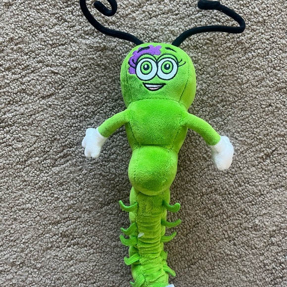NWOT Crayola Caterpillar Shoulder Plush Toy - Picture 8 of 8